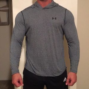 Under ArmourXL long sleeve with hoodie